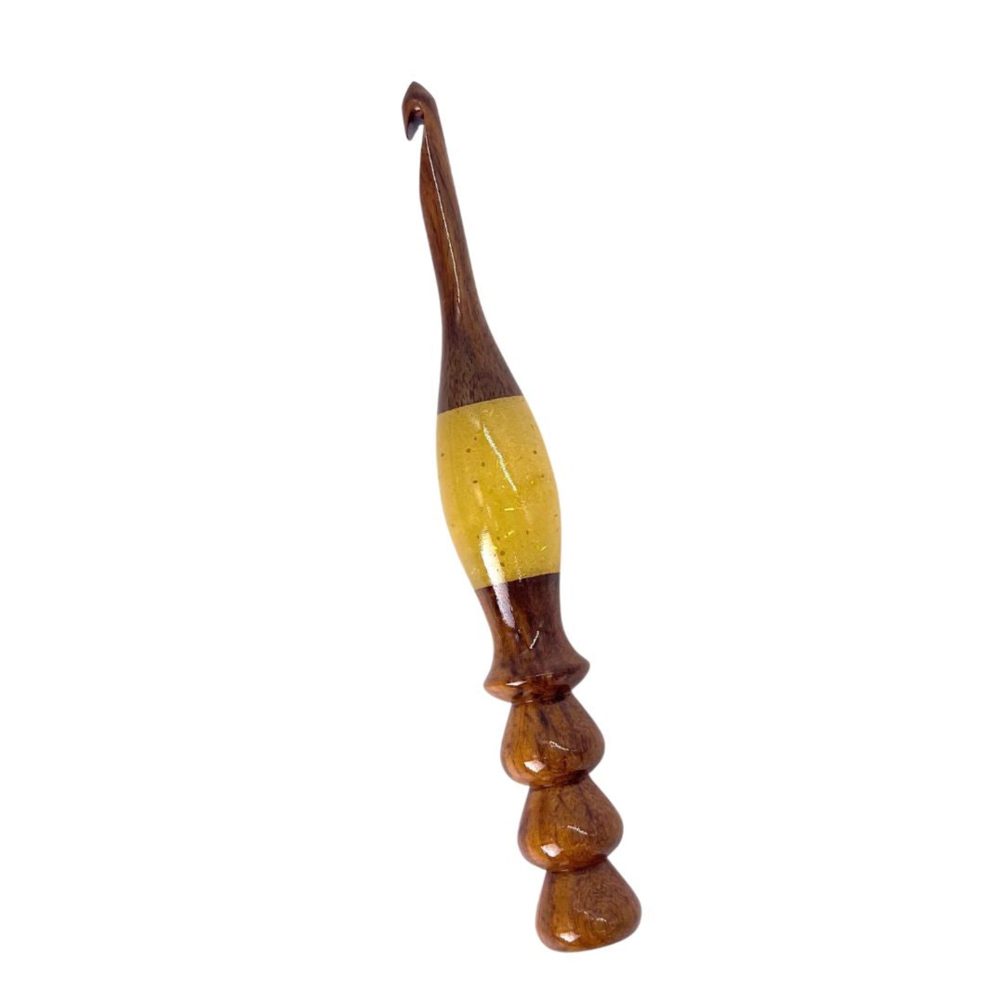 Sparkle Rosewood Ergonomic Crochet Hook – Handcrafted Wood Hook for Crocheters