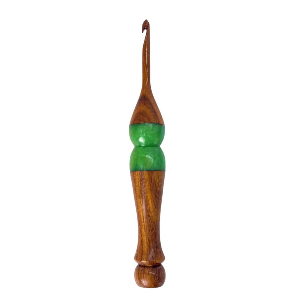 Sparkle Rosewood Ergonomic Crochet Hook – Handcrafted Wood Hook for Crocheters